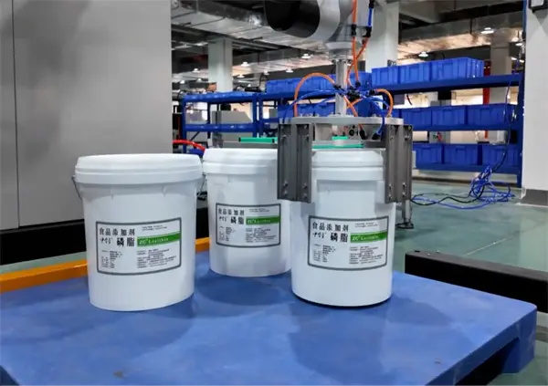 Collaborative-robot-palletizer-for-round-drums-1