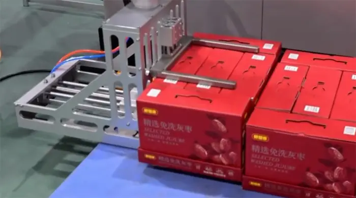 Collaborative-robot-palletizers-are-suitable-for-handling-bulk-or-unstable-packages-1