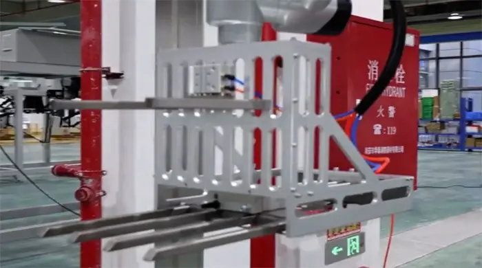 Collaborative-robot-palletizers-are-suitable-for-handling-bulk-or-unstable-packages
